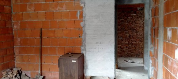 4 bedrooms House in Besozzo, Italy No. 90760 10