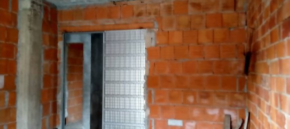 4 bedrooms House in Besozzo, Italy No. 90760 6