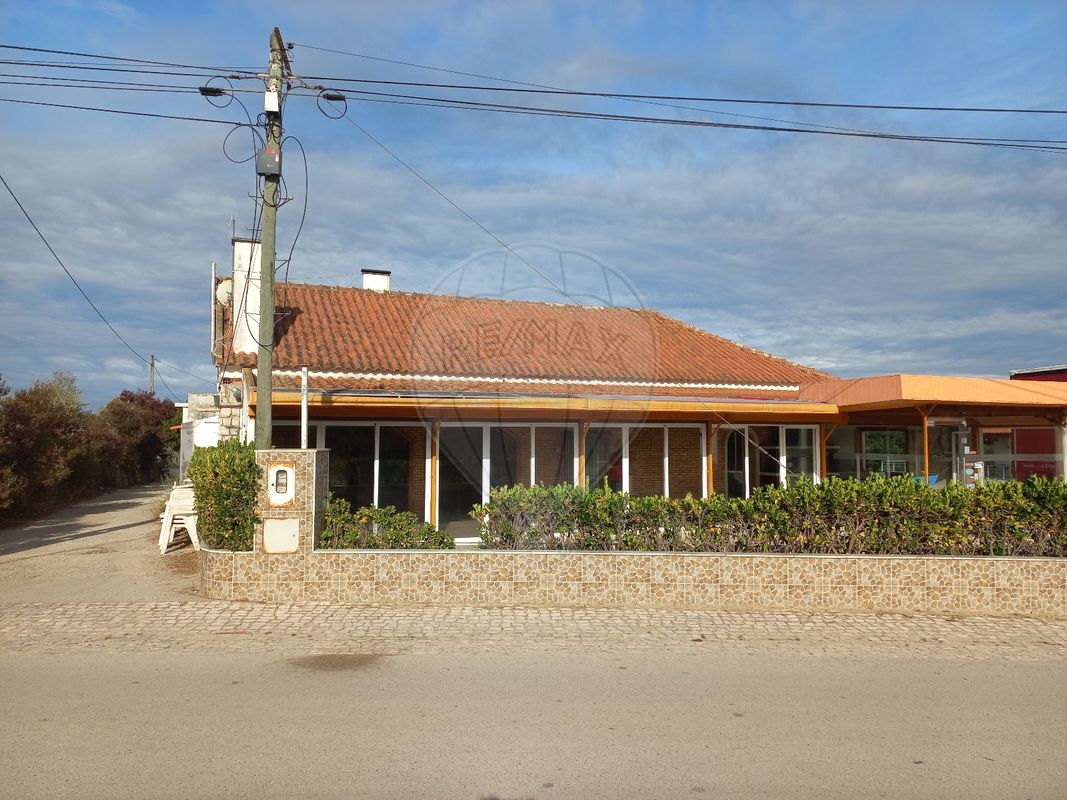 190m² Building in Setubal, Portugal No. 63339