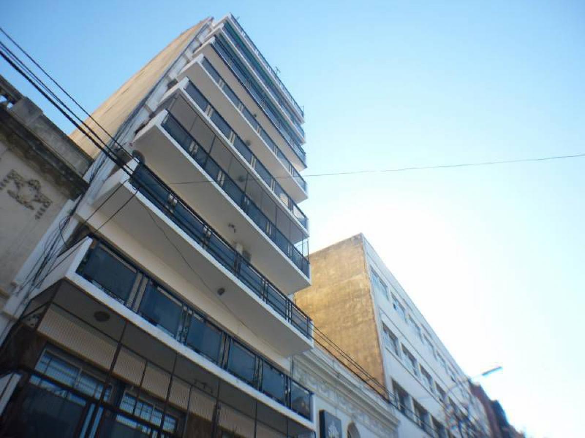 Apartamento de 3 dormitorios en Buenos Aires, Argentina No. 76988