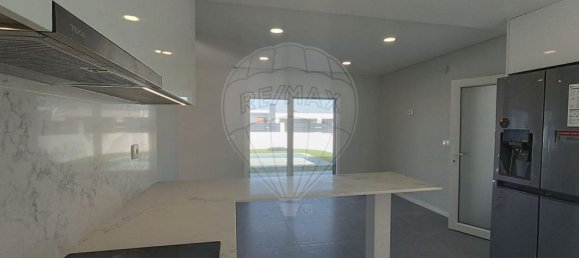 4 bedrooms House in Setubal, Portugal No. 171865 9