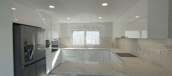 4 bedrooms House in Setubal, Portugal No. 171865 7