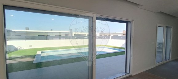 4 bedrooms House in Setubal, Portugal No. 171865 15