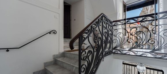 10 Schlafzimmer Wohnung in Catania, Italy, Nr. 334339 3