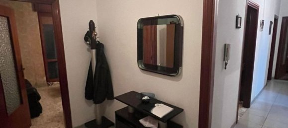 3 Schlafzimmer Wohnung in Castellammare di Stabia, Italy, Nr. 327722 4