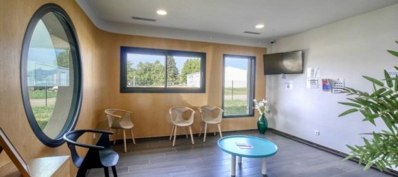 Gewerbliche Immobilie in Allex, France 480m², Nr. 275358 2