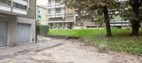 Garage à Milan, Italy 15m² No. 241745 10