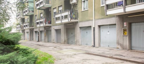 Garage à Milan, Italy 15m² No. 241745 4