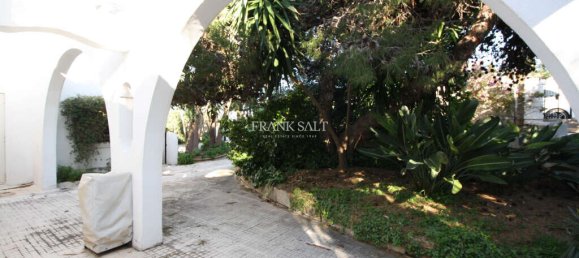 3 bedrooms Bungalow in Mellieha, Malta No. 3145 16