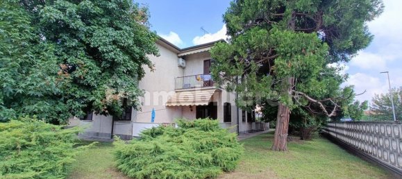 Apartamento de 2 dormitorios en Vigevano, Italy No. 86359 2