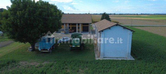 600m² Land in Camposanto, Italy No. 317437 14