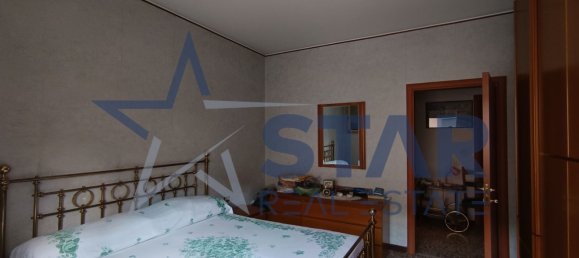 3-salle Appartement à Milan, Italy No. 290563 4