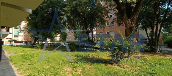 3-salle Appartement à Milan, Italy No. 290563 10