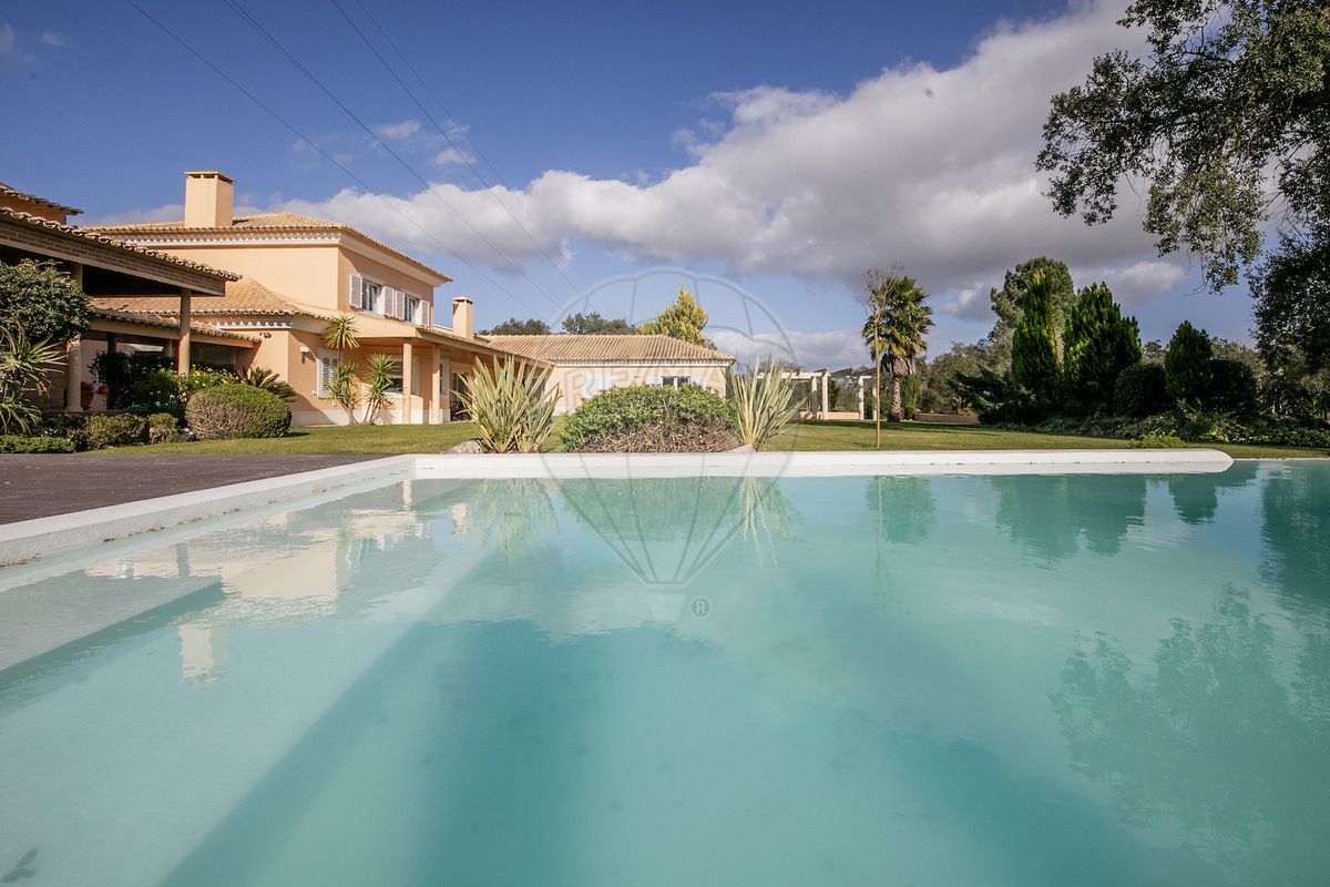 4 bedrooms Villa in Palmela, Portugal No. 188209