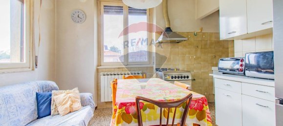3 rooms House in Gorla Maggiore, Italy No. 11532 11