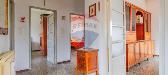 3 rooms House in Gorla Maggiore, Italy No. 11532 8