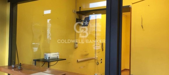 2 rooms Commercial property in Rome, Italy No. 305724 3