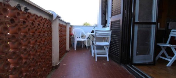 Квартира с 2 спальнями в Ардеа, Италия № 315146 6