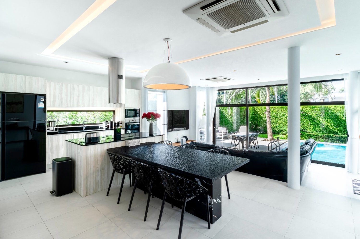 3 bedrooms Villa in Phuket, Thailand No. 61431