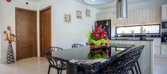 3 bedrooms Villa in Phuket, Thailand No. 61431 5