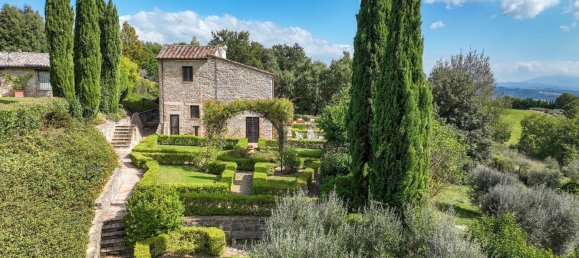 Casa de 20 habitaciónes en Umbertide, Italy No. 131969 3
