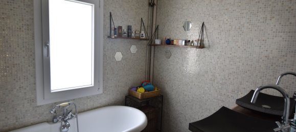 4 Schlafzimmer Haus in Saint-Avit-les-Guespieres, France, Nr. 55979 7