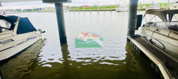 1 bedroom Apartment in Ravenna, Italy No. 303310 2