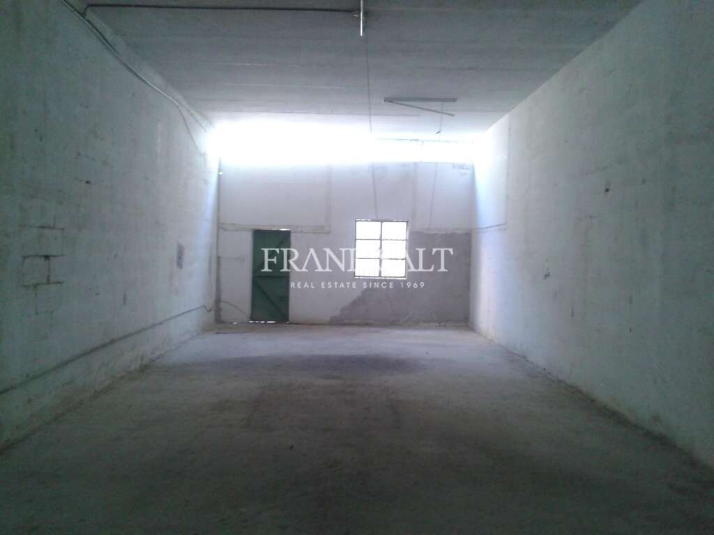 250m² Warehouse in Zebbug, Malta No. 11864