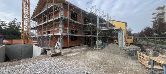 2 rooms Apartment in Seriate, Italy No. 233204 11