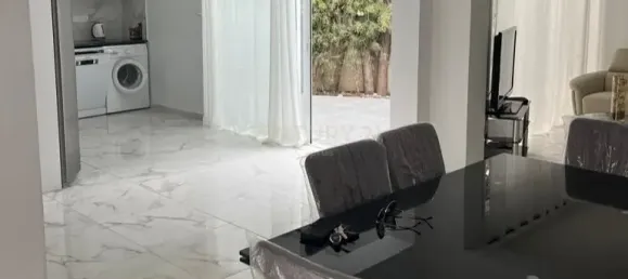 Villa de 4 dormitorios en Agios Tychonas, Cyprus No. 3937 9