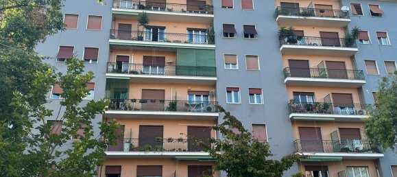 2 bedrooms Apartment in Monza, Italy No. 378445 2