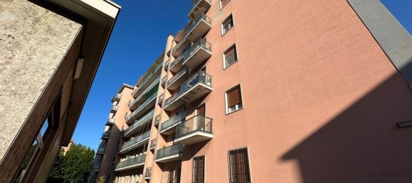 2 bedrooms Apartment in Monza, Italy No. 378445 5