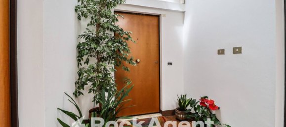 1 bedroom Apartment in Bologna, Italy No. 323382 6
