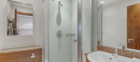 4 bedrooms Apartment in London, United Kingdom No. 13109 18