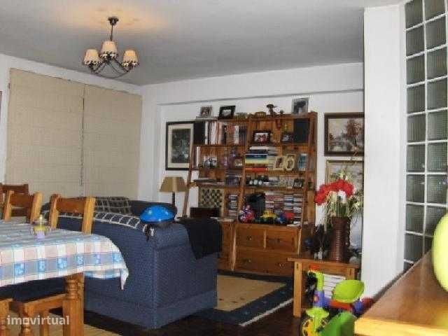 Квартира с 4 спальнями в Амадора, Португалия № 34819