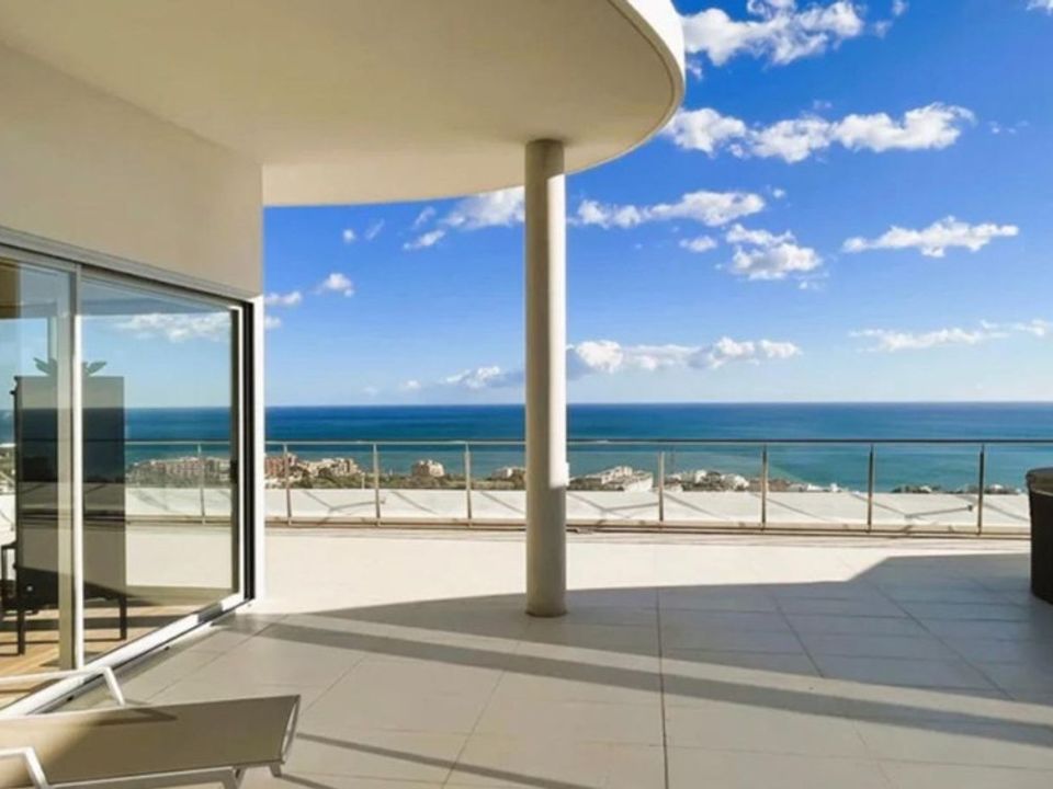 3 bedrooms Penthouse in Benalmadena, Spain No. 186045