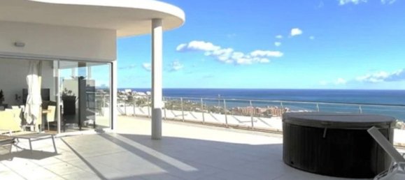 3 bedrooms Penthouse in Benalmadena, Spain No. 186045 2