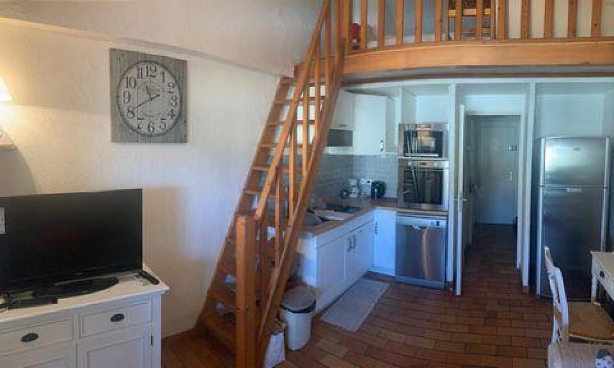 Estudio en el condominio en Cogolin, France No. 4348