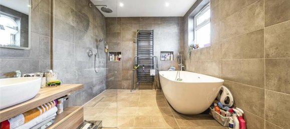 4 Schlafzimmer Bungalow in Harrow, United Kingdom, Nr. 12181 8