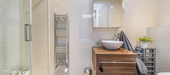 4 Schlafzimmer Bungalow in Harrow, United Kingdom, Nr. 12181 14