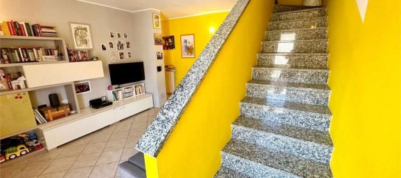 3 bedrooms Apartment in Novara, Italy No. 339585 12