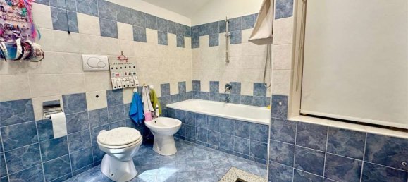 3 bedrooms Apartment in Novara, Italy No. 339585 23