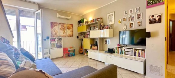 3 bedrooms Apartment in Novara, Italy No. 339585 3