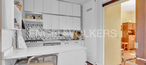 6 bedrooms Villa in Lesa, Italy No. 132752 11