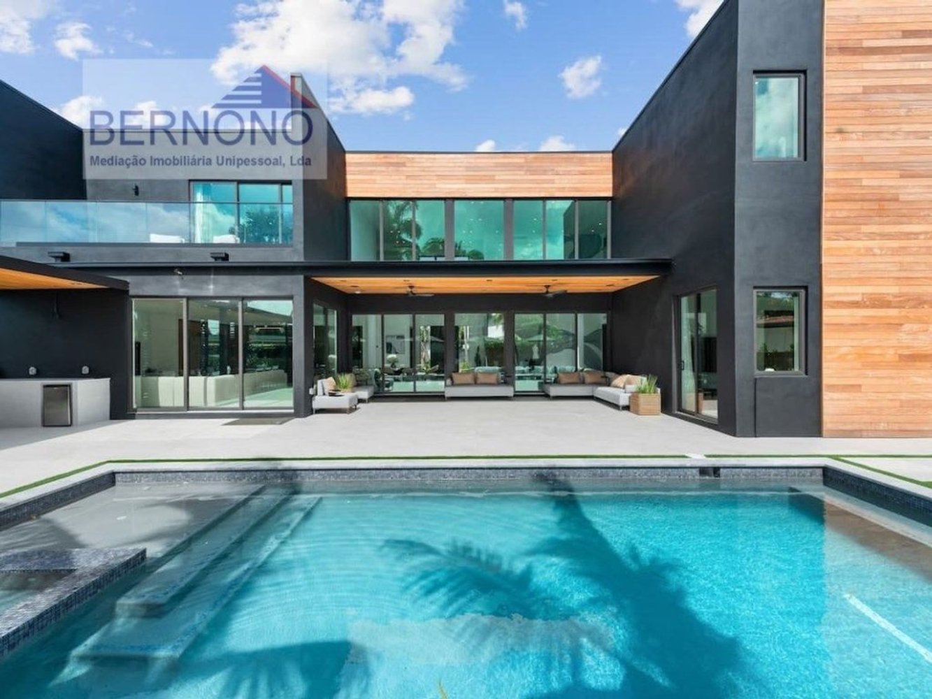 Casa de 6 dormitorios en Cascais, Portugal No. 323498