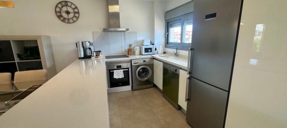 Apartamento de 2 dormitorios en Alicante, Spain No. 175805 3