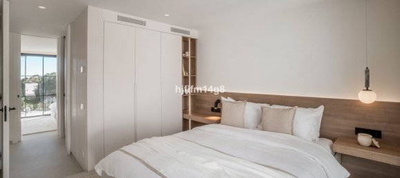 5 bedrooms Townhouse in Marbella, Spain No. 56635 18