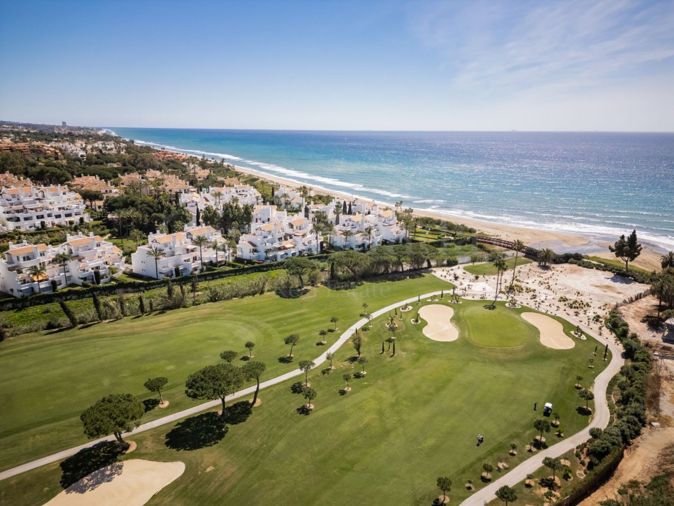Apartamento de 3 dormitorios en Marbella, Spain No. 180902