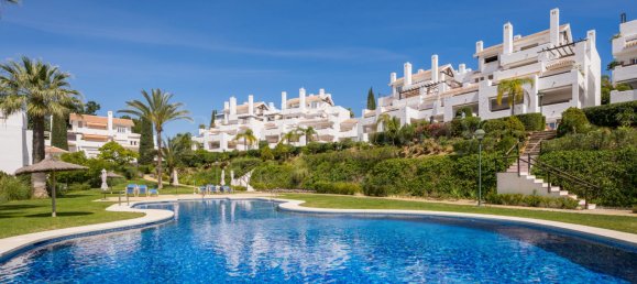 Apartamento de 3 dormitorios en Marbella, Spain No. 180902 5