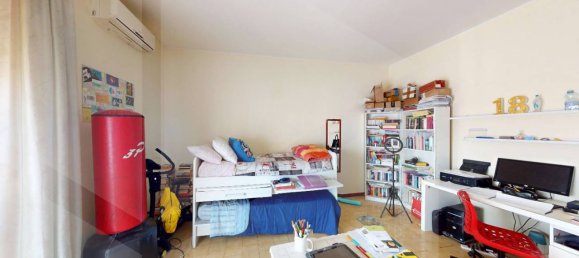 3 rooms Apartment in Pomigliano d'Arco, Italy No. 18500 31